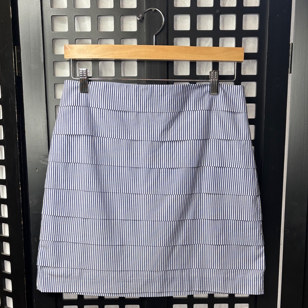 💙 Vineyard Vines Blue White Pinstripe Mini Skirt Lined Women’s Size 2 💙